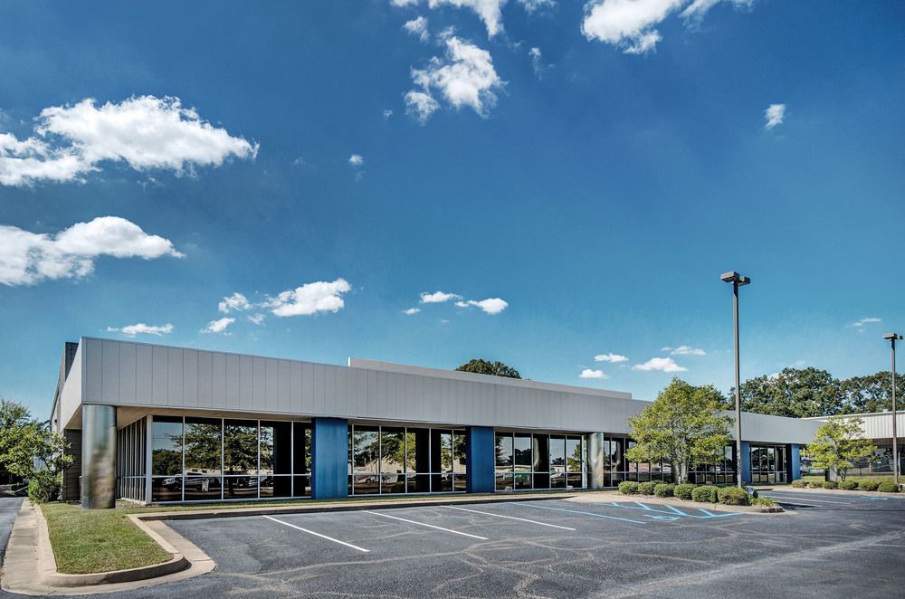 Showroom / Office / Warehouse Gluckstadt: 141 Enterprise Drive, Madison, MS 39110